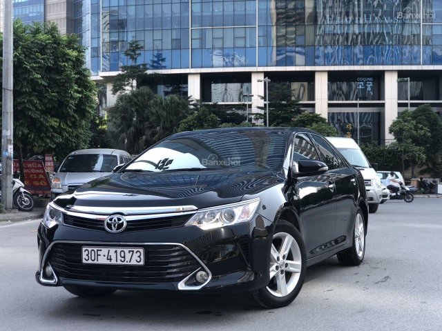 Bán Toyota Camry 2.5 Q năm sản xuất 2017 đen