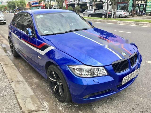 Cần bán BMW 320i sản xuất 2008, màu xanh lam, xe nhập như mới