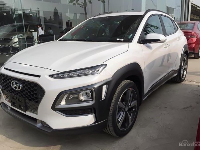 Bán ô tô Hyundai Kona 1.6 Turbo sản xuất năm 2018, màu trắng  