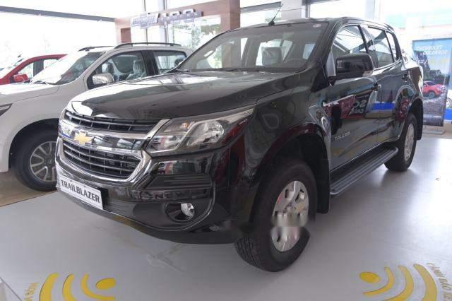 Bán xe Chevrolet Trailblazer 2018, xe nhập nguyên chiếc từ Thái Lan