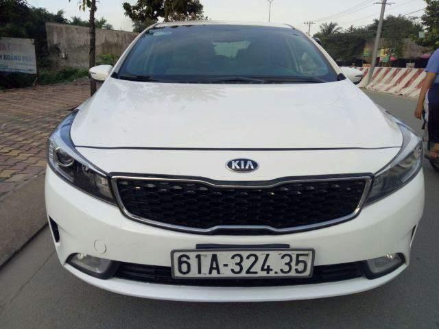 Bán Kia Cerato 2016, màu trắng, 469tr