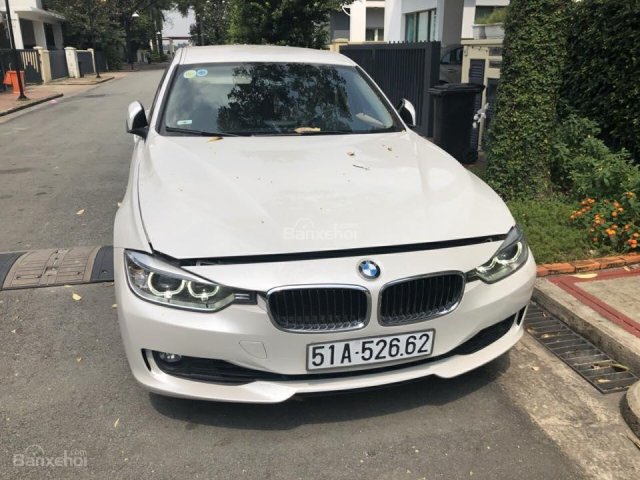 Bán ô tô BMW 320i đời 2013, màu trắng, nhập khẩu nguyên chiếc, giá tốt