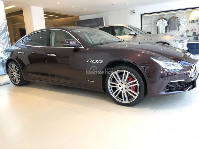 Cần bán xe Maserati Quatroporte Granlusso, màu nâu đỏ, nhập khẩu nguyên chiếc