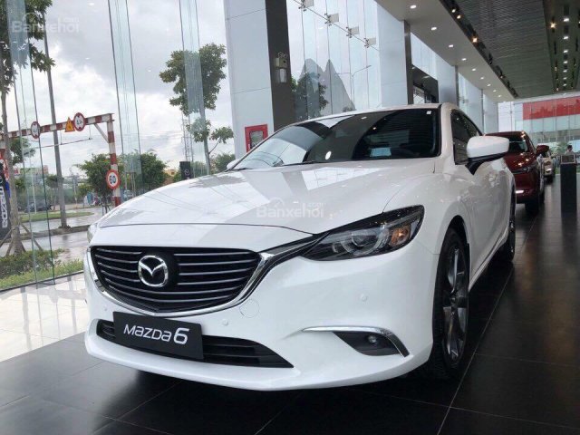 Bán Mazda 6 màu trắng, giao ngay, hỗ trợ trả góp lãi suất thấp