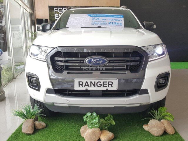 Bán Ford Ranger Wildtrak 2.0L Biturbo 4x4 AT màu trắng, hỗ trợ thủ tục trả góp