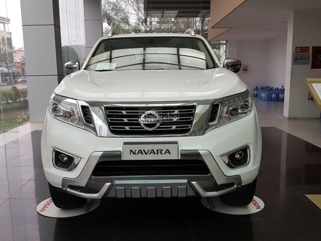Bán ô tô Nissan Navara VL Premium R 4x4 2018, màu trắng, xe nhập, 795tr
