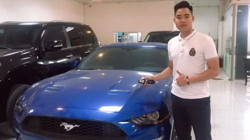 Cần bán Ford Mustang 2.3 AT đời 2018, màu xanh lam, xe nhập