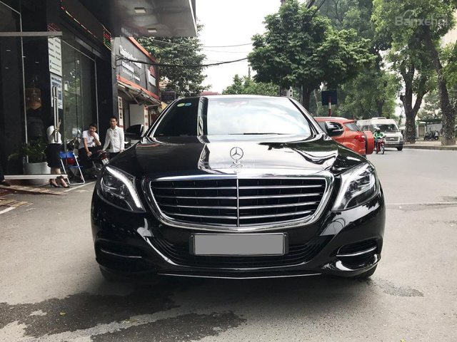 Bán Mercedes S400 model 2016, màu đen, chính chủ giữ gìn