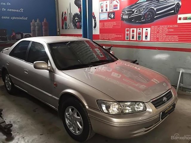 Bán ô tô Toyota Camry 3.0 V6 đời 2002, màu bạc