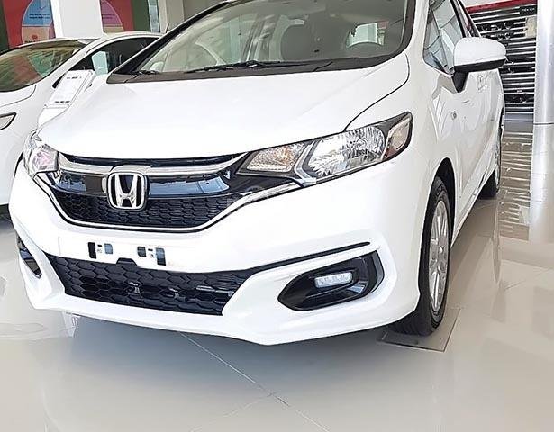 Bán xe Honda Jazz V đời 2018, màu trắng, nhập khẩu Thái, giá chỉ 544 triệu