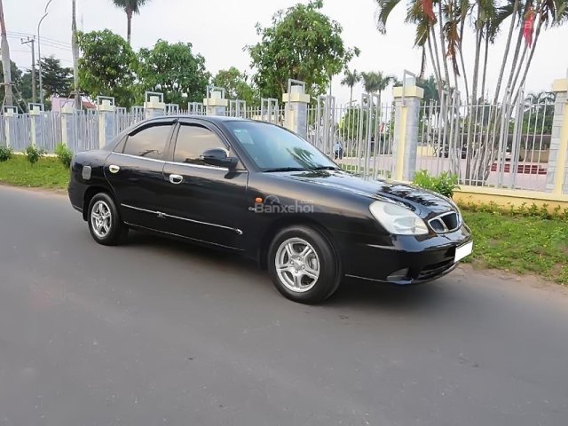 Cần bán gấp Daewoo Nubira II 2.0 sản xuất 1998, màu đen còn mới