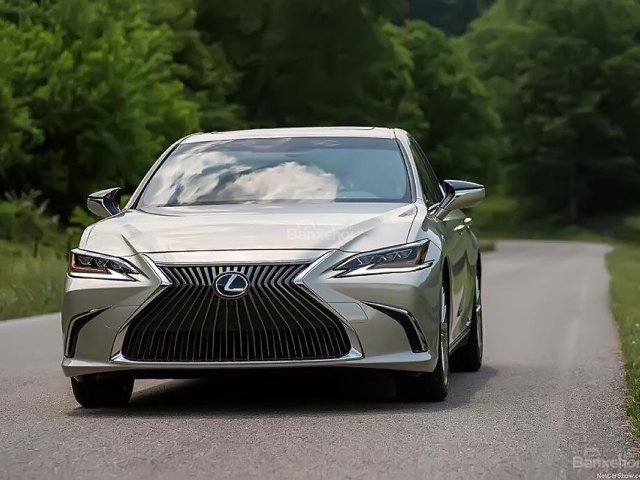 Bán ô tô Lexus ES 250 sản xuất năm 2018, màu vàng, xe nhập