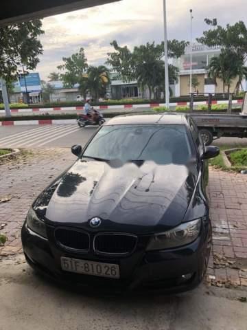 Cần bán gấp BMW 3 Series 320i sản xuất năm 2011, xe nhập