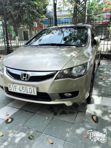 Cần bán lại xe Honda Civic AT sản xuất năm 2010 xe gia đình0