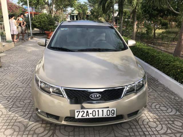 Cần bán xe Kia Forte năm sản xuất 2011, màu vàng, giá chỉ 385 triệu