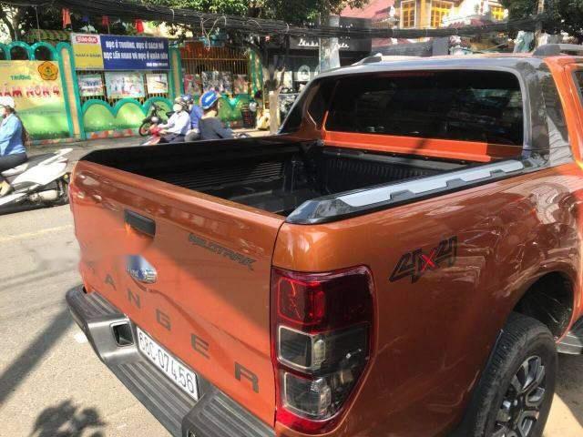 Xe Ford Ranger Wildtrak 3.2L sản xuất 2017, màu nâu, xe nhập