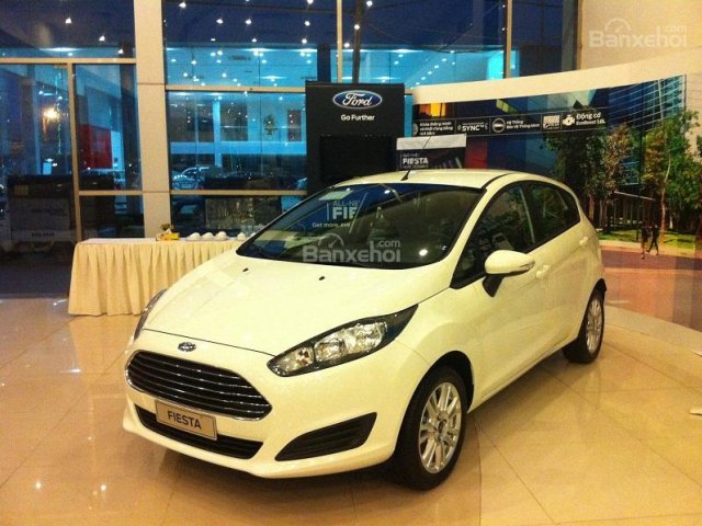 Bán xe Ford Fiesta 2018 giá cực rẻ. LH: 0935.389.404 - Hoàng Ford Đà Nẵng