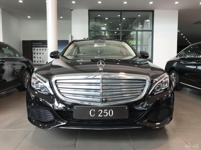 Cần bán xe Mercedes C250 sản xuất năm 2018