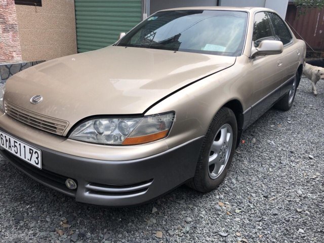 Cần bán lại xe Lexus ES 300 MT sản xuất 1992, màu vàng, xe nhập, giá chỉ 165 triệu