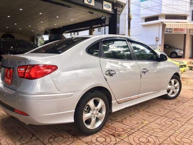 Bán xe Hyundai Avante 1.6 AT 2014, màu bạc