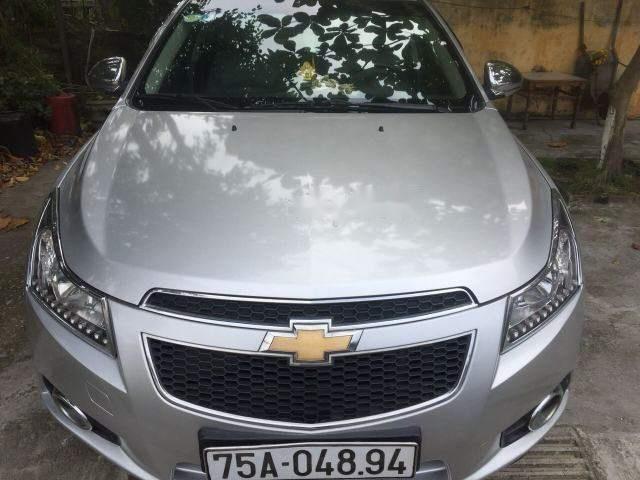 Bán Chevrolet Cruze năm 2010, màu bạc, giá tốt