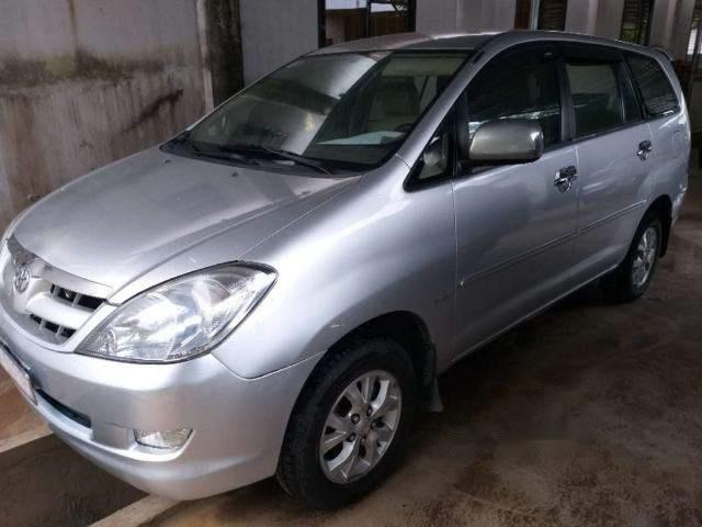 Cần bán lại xe Toyota Innova G sản xuất 2007, màu bạc