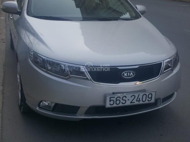 Cần bán gấp Kia Forte SX 1.6 MT đời 2010, màu bạc như mới 