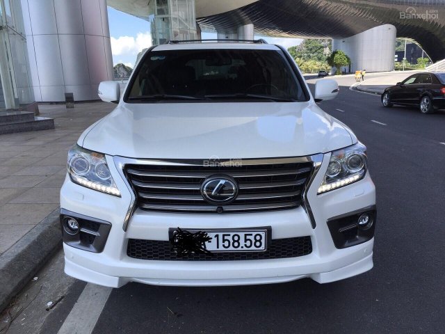 Cần bán xe Lexus LX 570 sản xuất 2014, màu trắng, xe nhập0