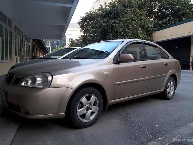 Bán gấp xe Lacetti đời 2005 chính chủ từ mới