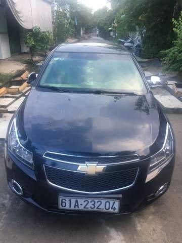 Cần bán xe Chevrolet Cruze năm 2010, màu đen, giá 330tr