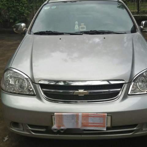 Cần bán xe Chevrolet Lacetti sản xuất năm 2011, màu bạc, xe nhập