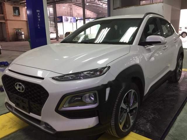 Bán xe Hyundai Kona năm sản xuất 2018, màu trắng giá cạnh tranh