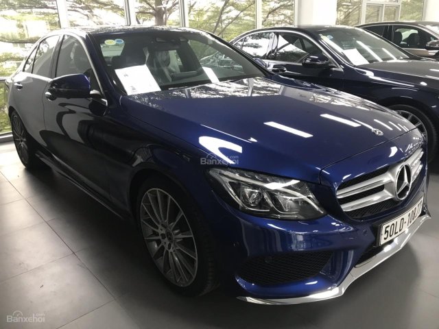 Cũ Mercedes C300 qua sử dụng - Chạy lướt 11/2018 chính hãng, giao ngay