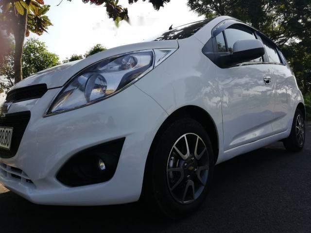 Bán ô tô Chevrolet Spark đời 2015, còn mới giá cạnh tranh