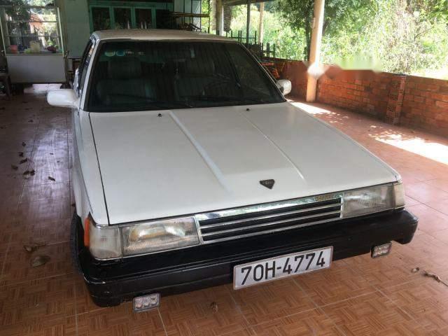 Bán ô tô Toyota Camry 1985, màu trắng, xe nhập