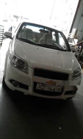 Bán Chevrolet Aveo Ltz năm 2016, màu trắng