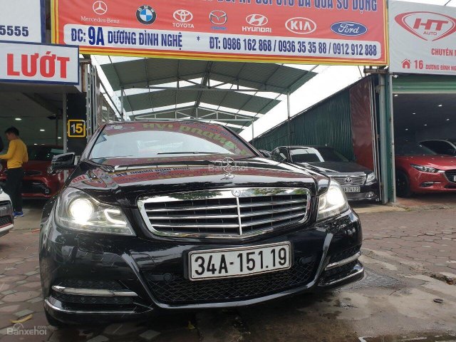 Bán xe Mercedes sản xuất năm 2012, màu đen