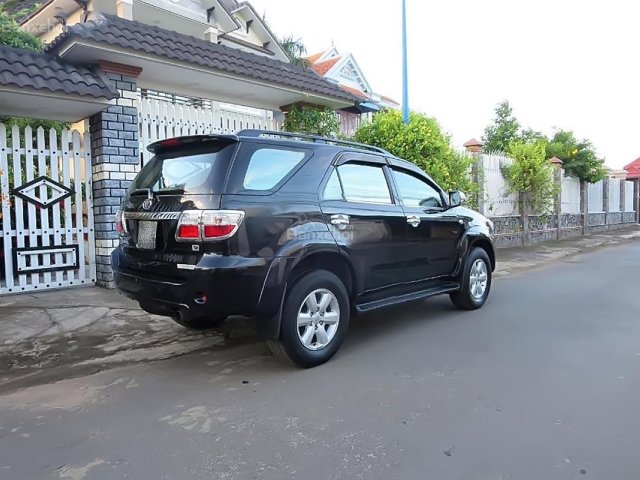 Bán Toyota Fortuner 2 cầu, sản xuất 2009, số tự động