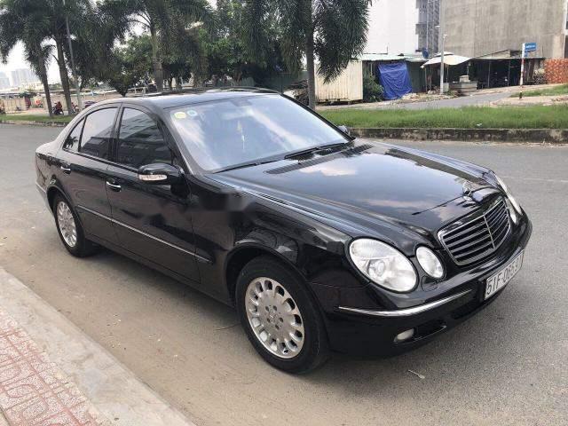 Bán xe Mercedes E200k đời 2004, màu đen, nhập khẩu  