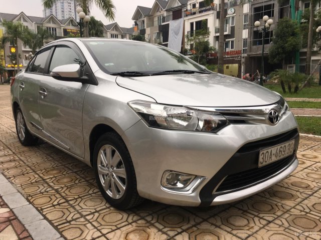 Bán ô tô Toyota Vios E 2014, màu bạc