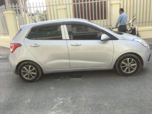 Cần bán xe Hyundai Grand i10 đời 2014, màu bạc, xe nhập chính chủ, 268tr