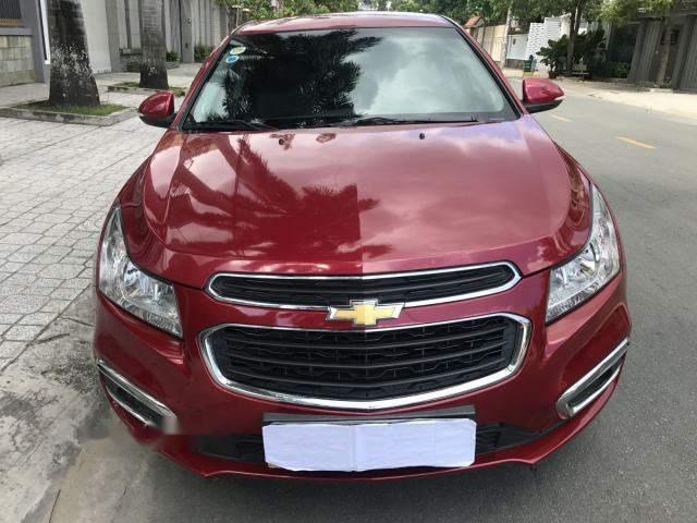 Bán xe Chevrolet Cruze LT đời 2017, màu đỏ, ít sử dụng