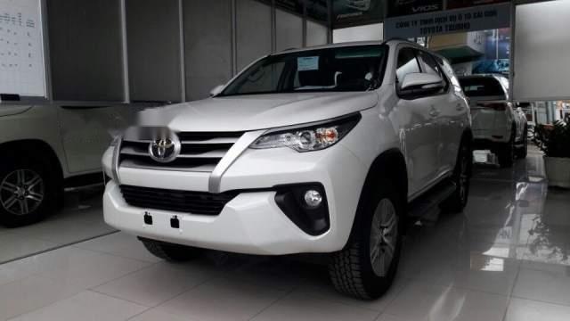 Bán Toyota Fortuner đời 2018, màu trắng, nhập khẩu