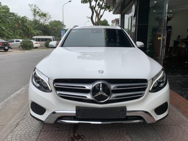 Bán xe Mercedes GLC 250 Sx 2017, màu trắng, siêu lướt