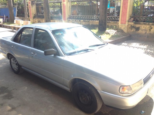 Bán Nissan Sunny 1992, màu xám, nhập khẩu