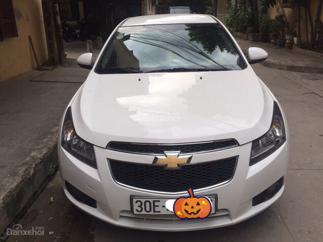 Bán Chevrolet Cruze Ls năm sản xuất 2014, màu trắng chính chủ