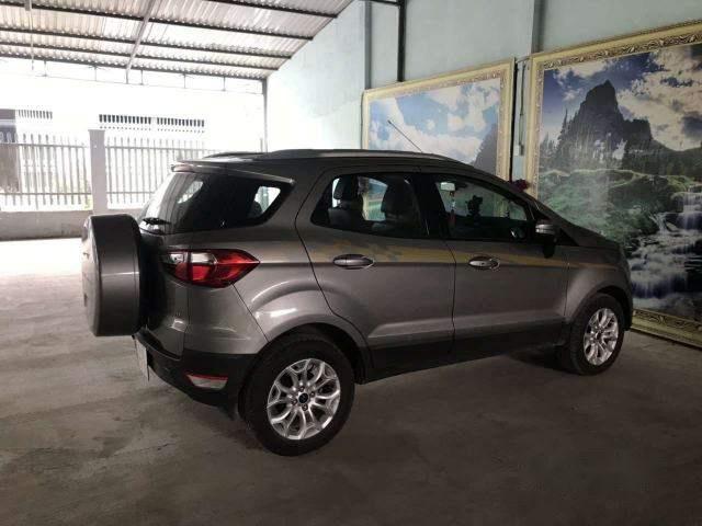 Gia đình bán Ford EcoSport Titanium đời 2017, màu xám