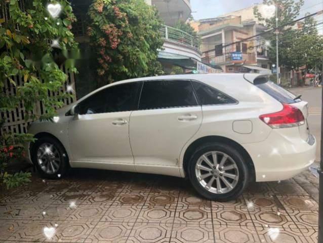 Cần bán gấp Toyota Venza năm 2011, màu trắng, nhập khẩu, giá tốt