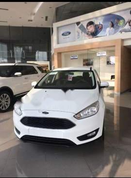 Cần bán lại xe Ford Focus 1.5L sản xuất 2018, màu trắng, 569tr