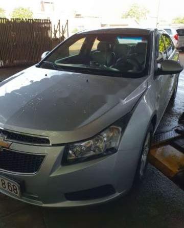 Bán Chevrolet Cruze đời 2010, màu xám, giá 295tr